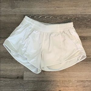women’s lululemon hotty hot shorts